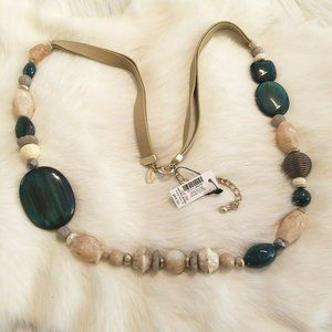 CHicos Southwest Bead Necklace Green Stone Beige Leather Adjustable‎ 3495